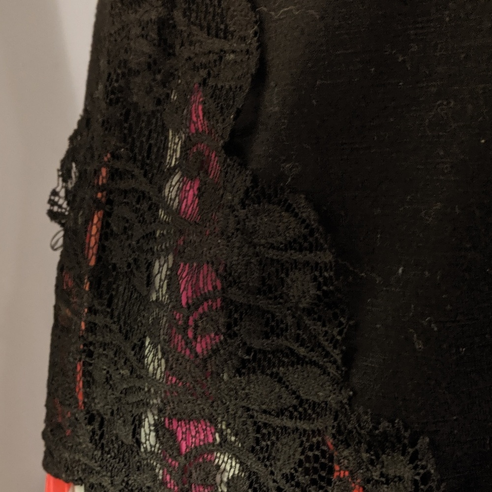 🔥 3/$25 Amang NY Black Tee with Lace Accents - Picture 4 of 5